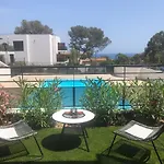 Superbe Appartement T2 avec Piscine et Vue Mer