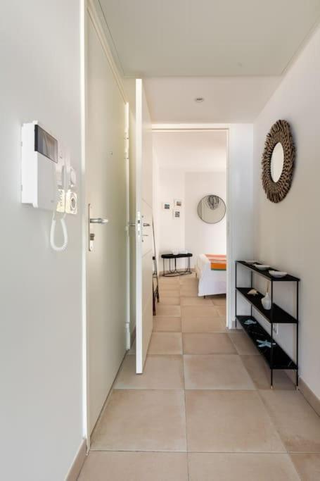 Appartement Superbe T2 Avec Piscine Et Vue Mer Fréjus