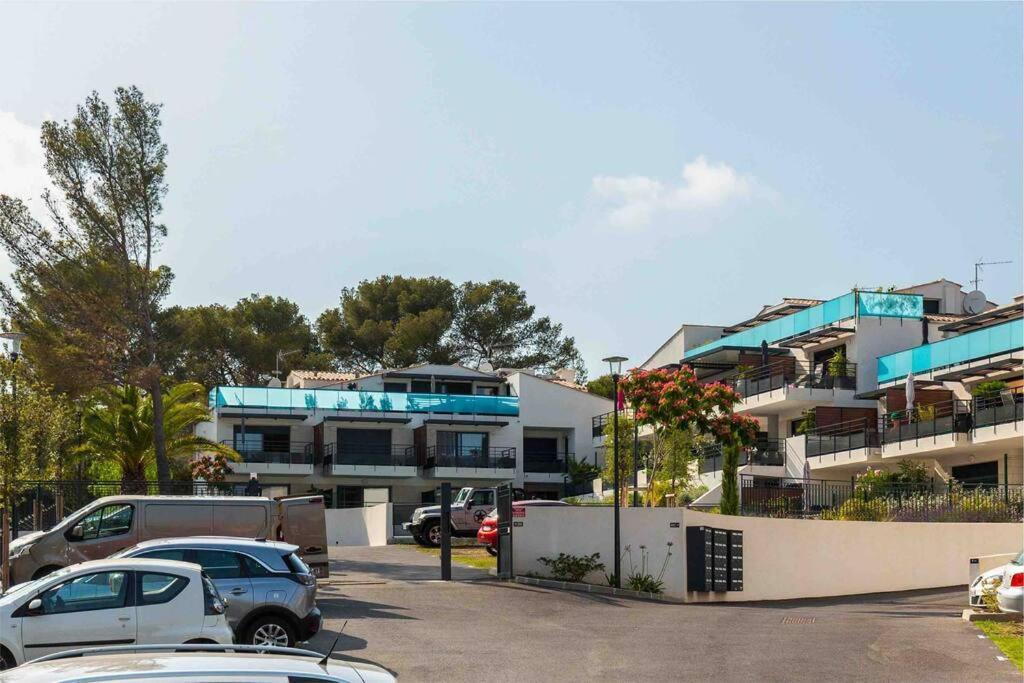 Superbe T2 Avec Piscine Et Vue Mer Appartement